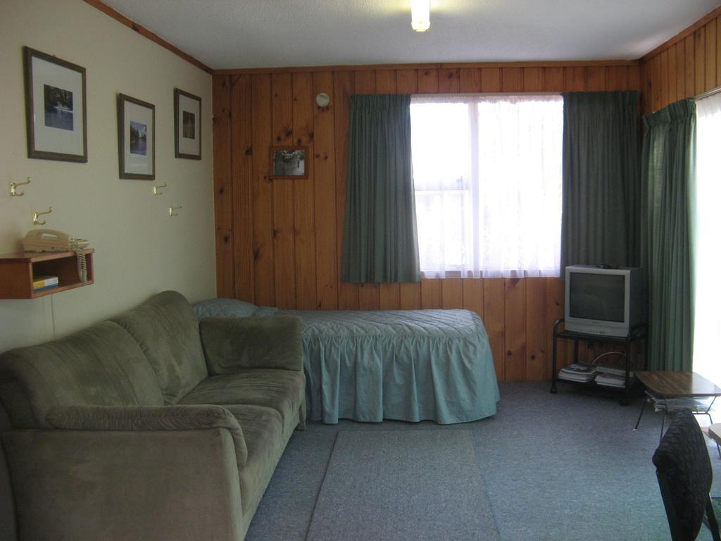 Tongariro River Motel Turangi Habitación foto