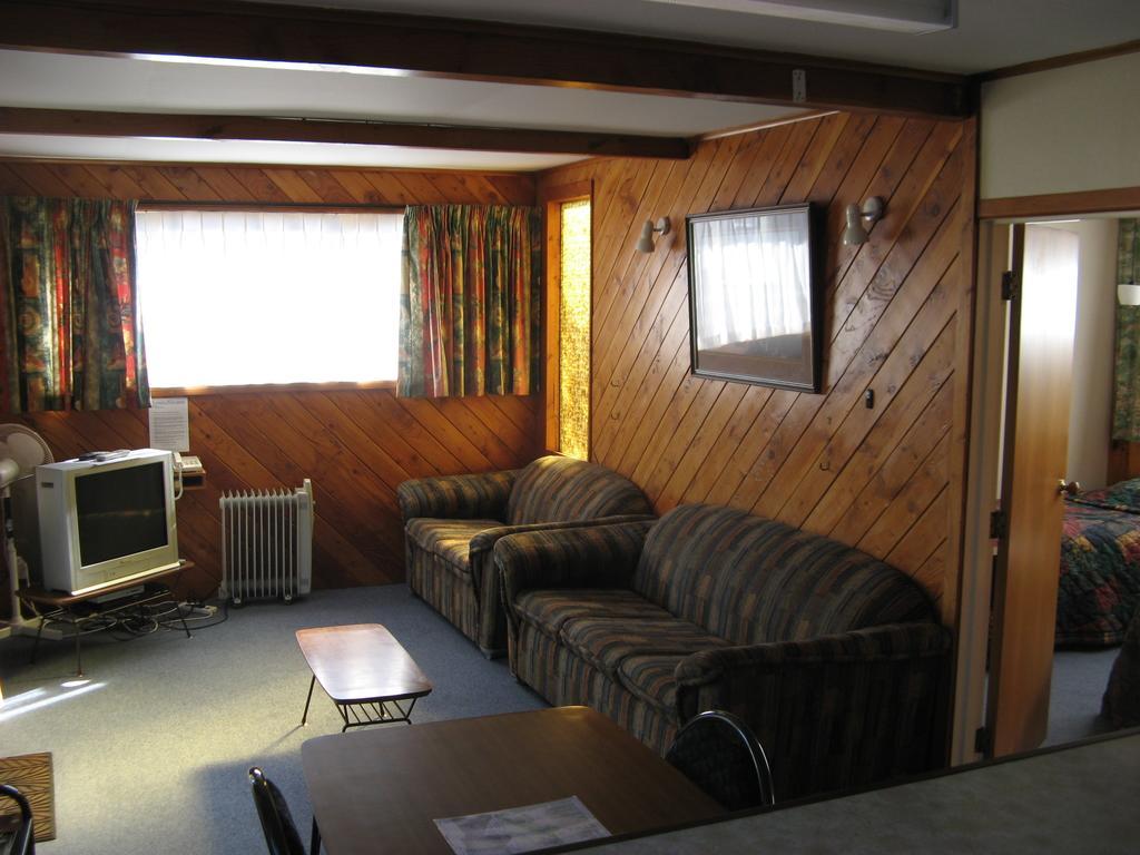 Tongariro River Motel Turangi Habitación foto