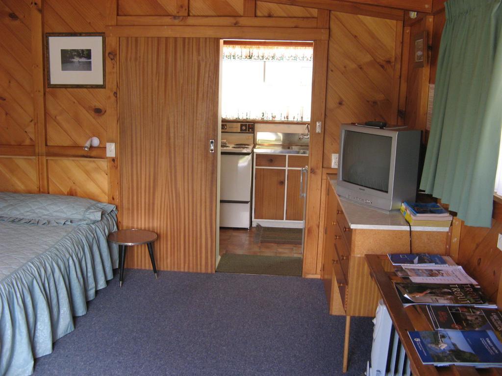 Tongariro River Motel Turangi Habitación foto