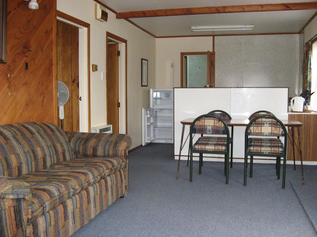 Tongariro River Motel Turangi Habitación foto